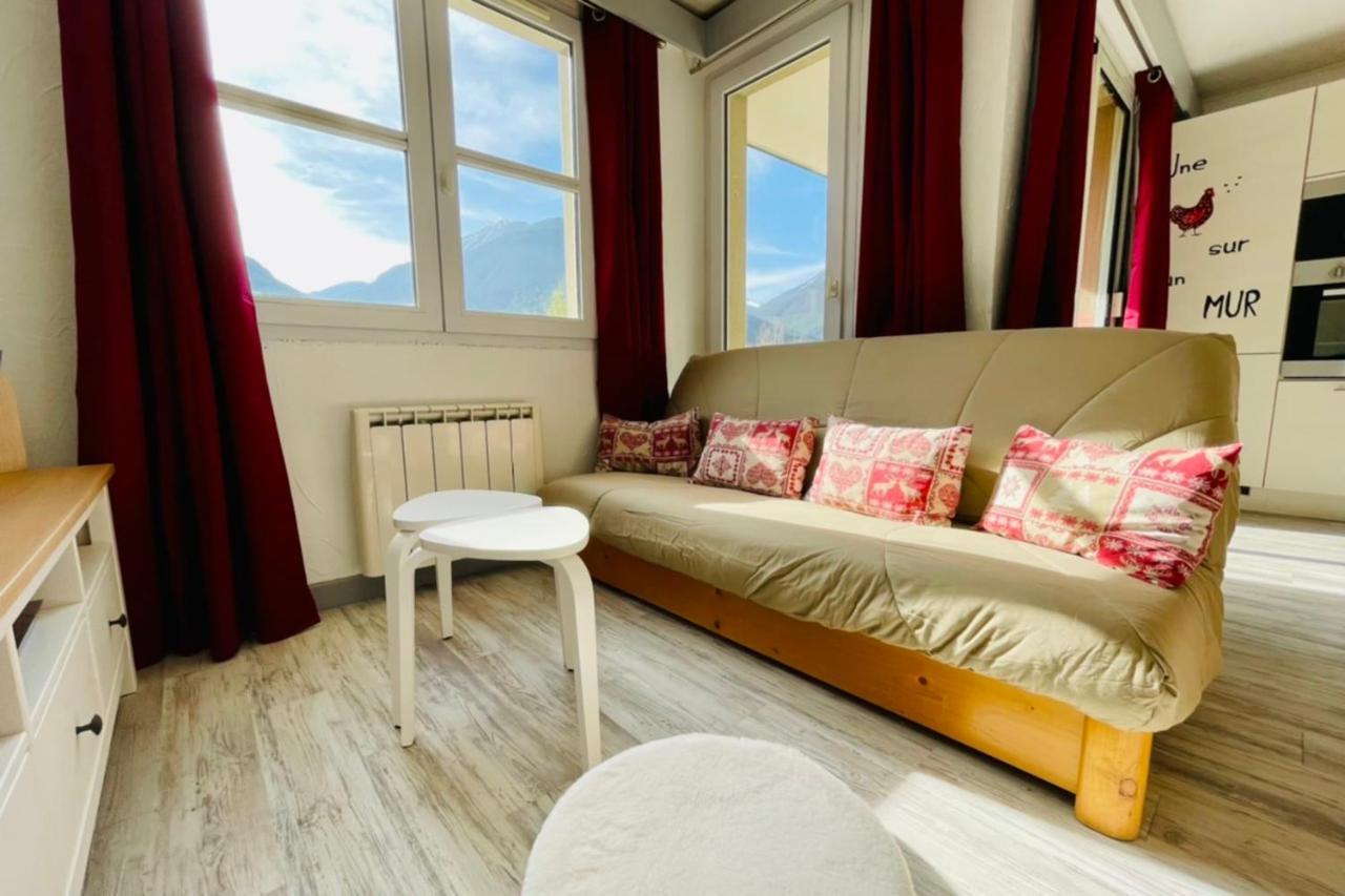 Appartement LUMINEUX 50 m avec BALCON au centre de Briançon Extérieur photo